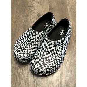 Crocs At Work On The Clock Shoes Black and White Non-Marking Mens 6 Womens 8 NEW